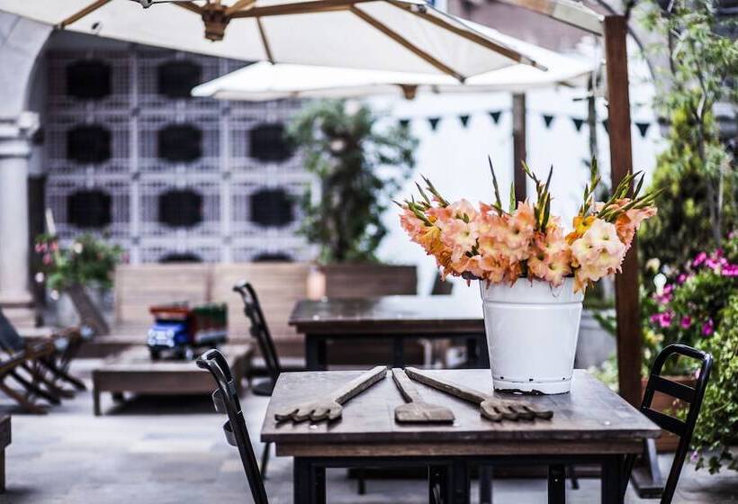 Отель El Mercado