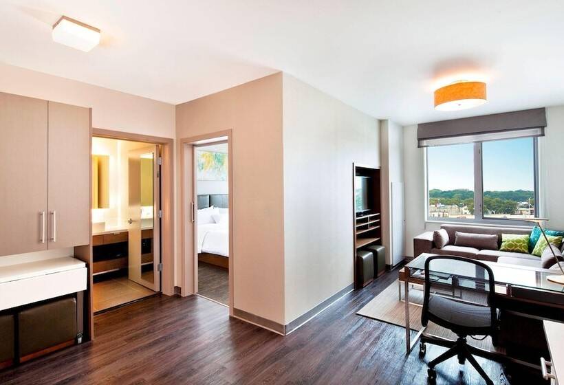 Отель Element Harrison Newark