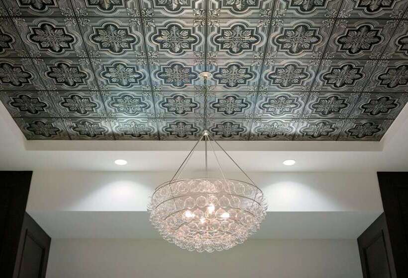 هتل Embassy Suites Louisville Downtown