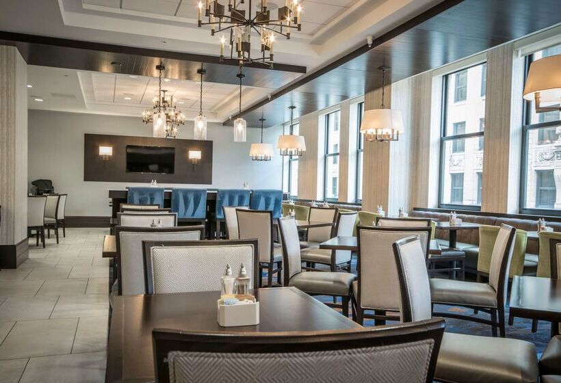 هتل Embassy Suites Louisville Downtown