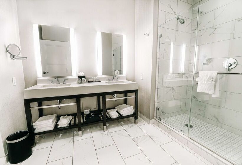 هتل Embassy Suites Louisville Downtown