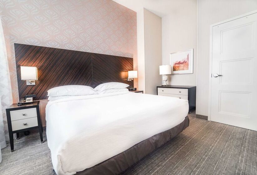 هتل Embassy Suites Louisville Downtown