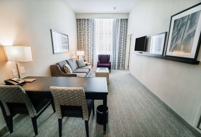 هتل Embassy Suites Louisville Downtown