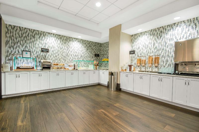 هتل Embassy Suites Louisville Downtown