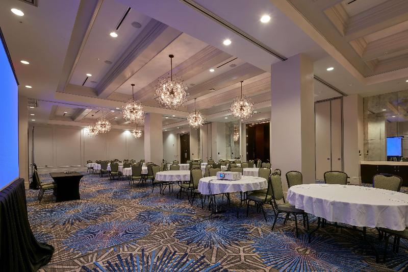 هتل Embassy Suites Louisville Downtown