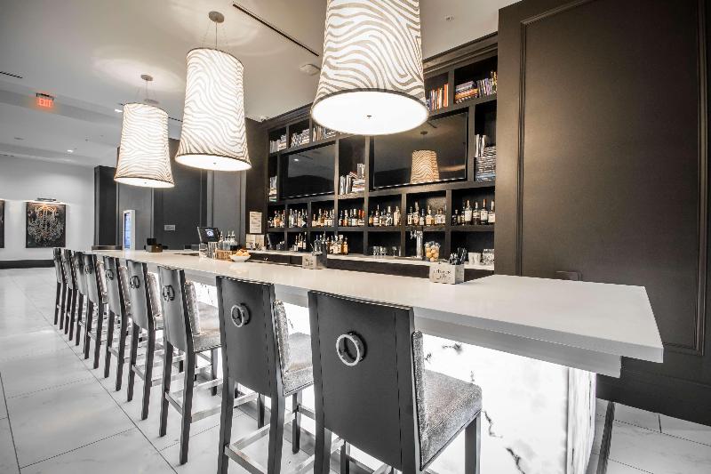 هتل Embassy Suites Louisville Downtown