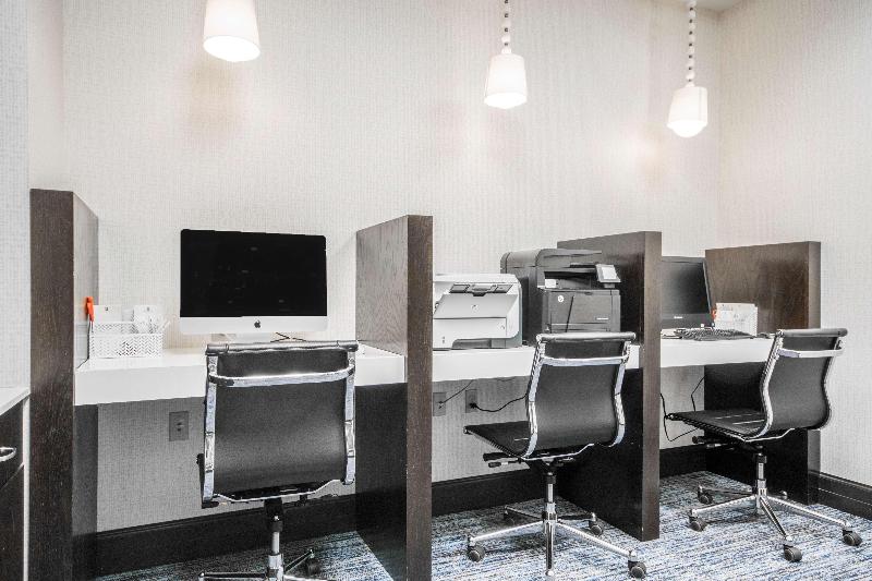 هتل Embassy Suites Louisville Downtown