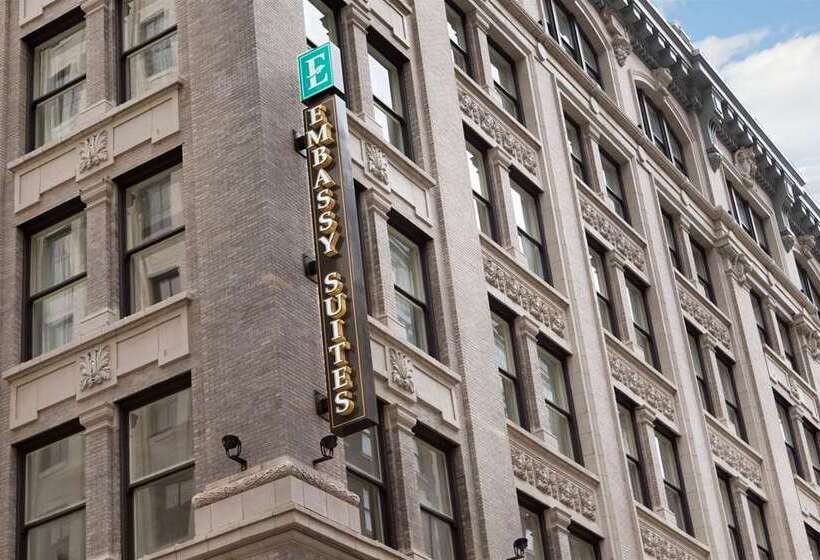 هتل Embassy Suites Louisville Downtown