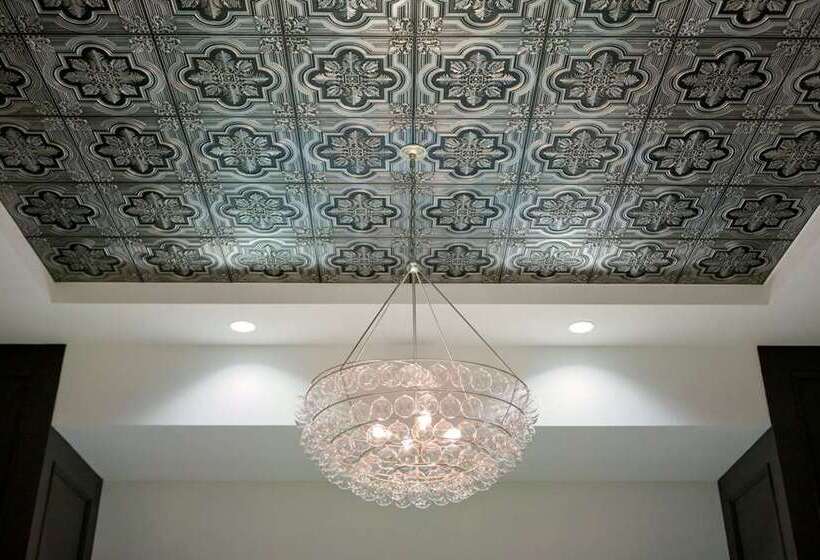 هتل Embassy Suites Louisville Downtown