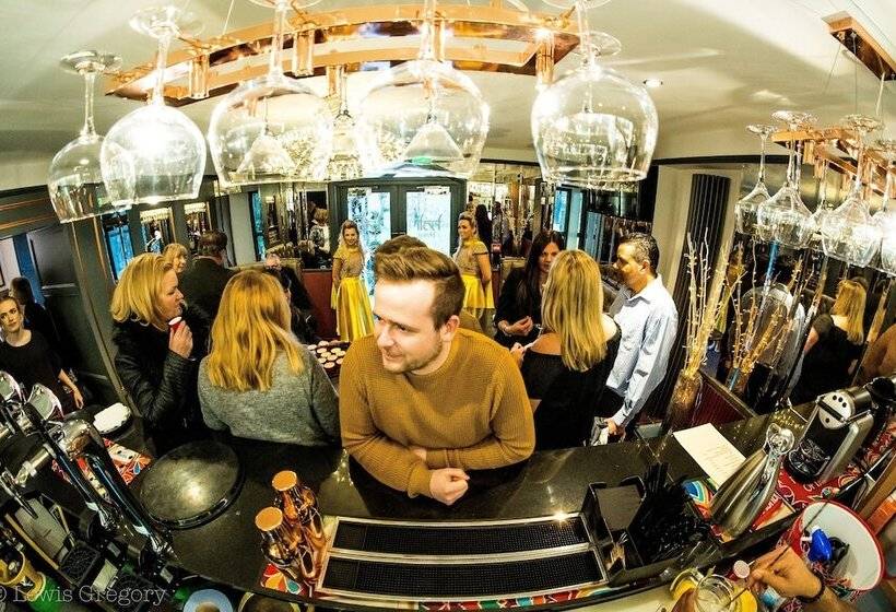 ホテル Farnley Tower Guesthouse