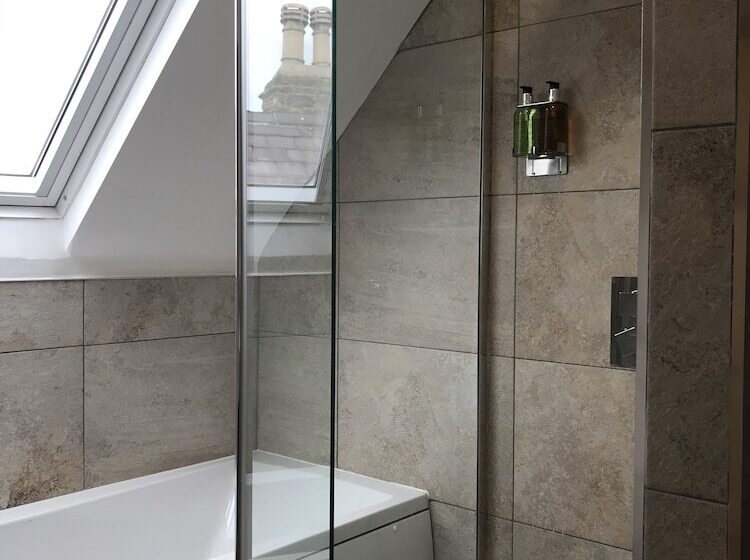 ホテル Farnley Tower Guesthouse