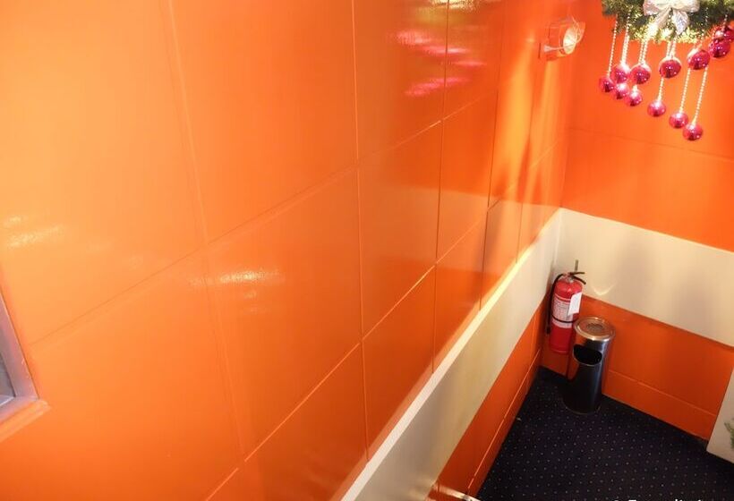 هتل Fields Walking Street