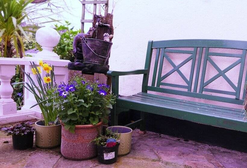 בית מלון כפרי Fleurie Guest House
