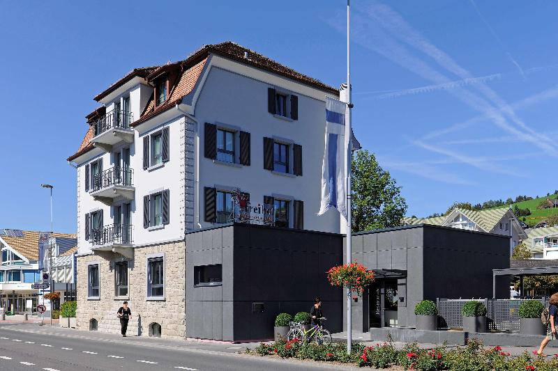 Отель Freihof Swiss Lodge