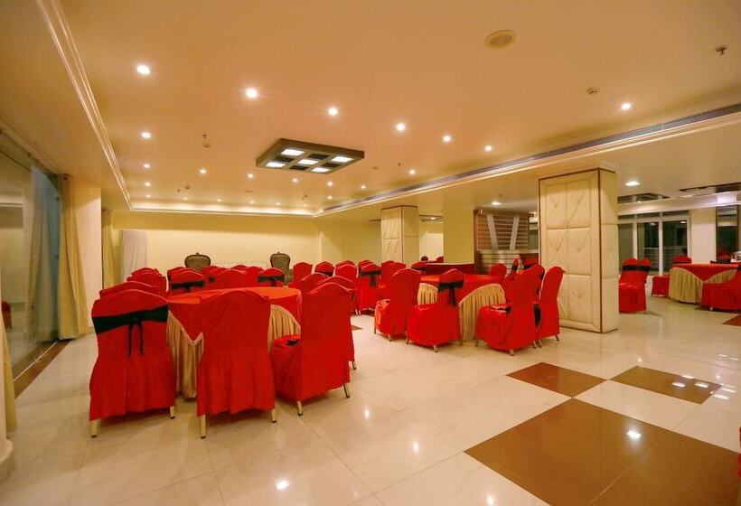 בית מלון כפרי Golden Tulip Haridwar