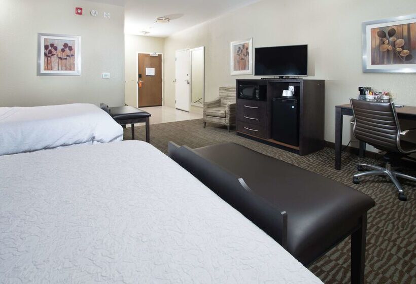 فندق Hampton Inn Hernando