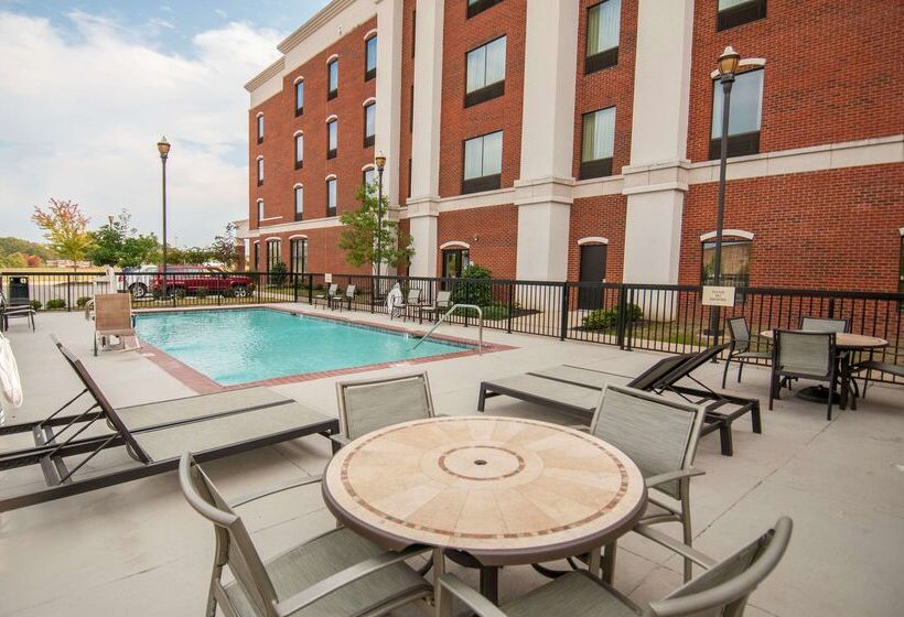 فندق Hampton Inn Hernando