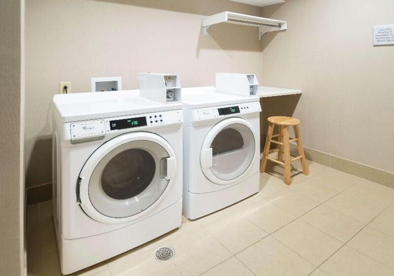 فندق Hampton Inn Hernando