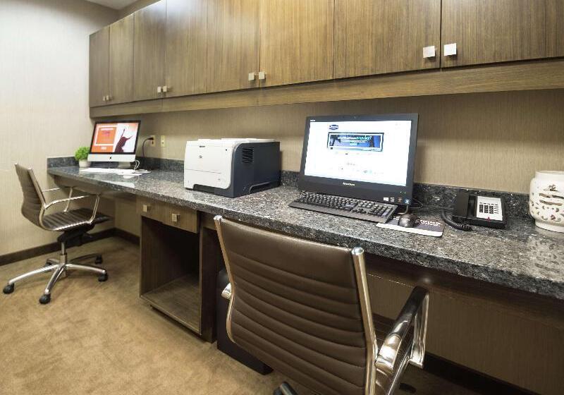 فندق Hampton Inn Hernando