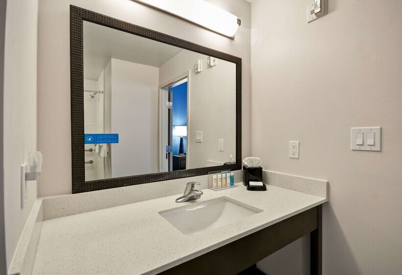 호텔 Hampton Inn Kenedy