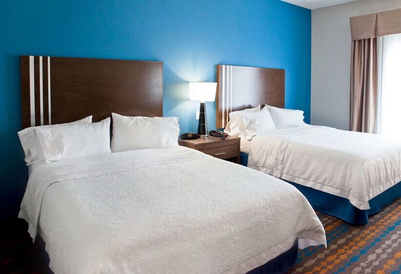 호텔 Hampton Inn Kenedy