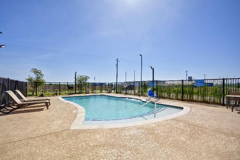 호텔 Hampton Inn Kenedy