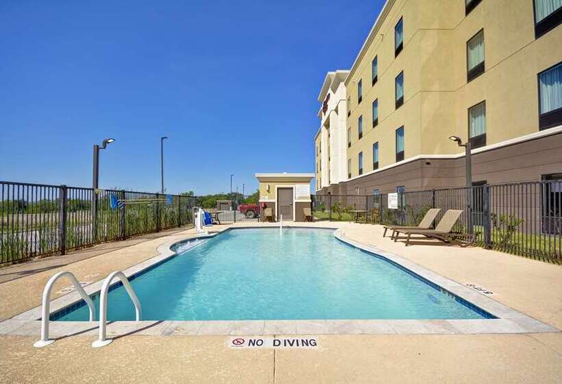 호텔 Hampton Inn Kenedy