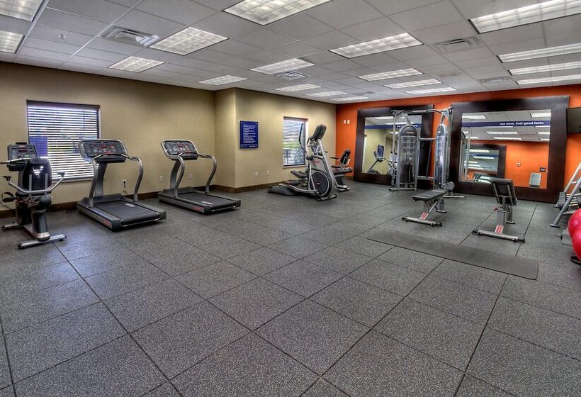 Отель Hampton Inn & Suites Ada