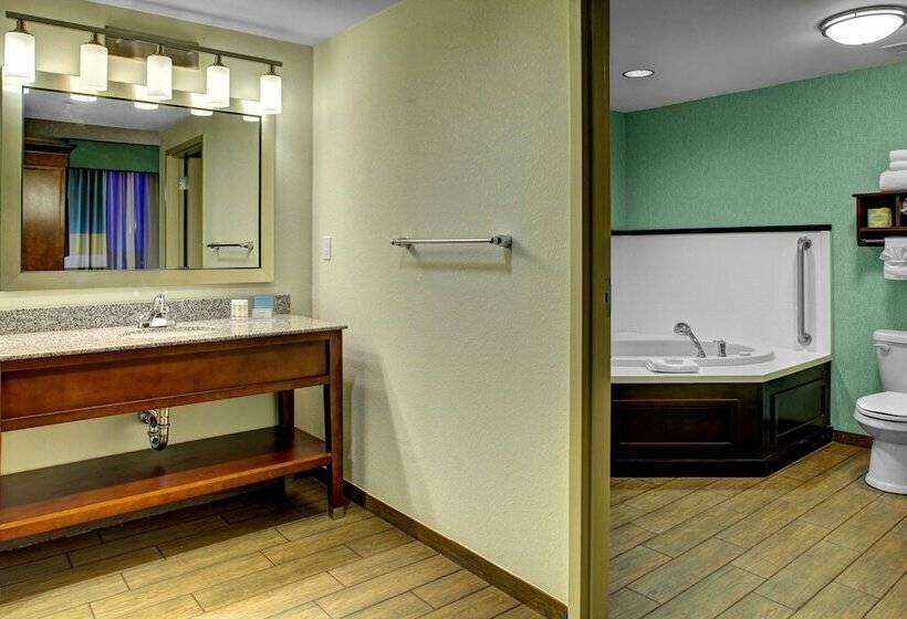 فندق Hampton Inn & Suites Coconut Creek