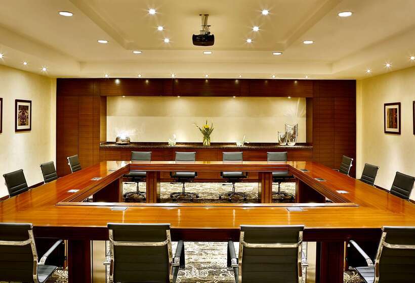 فندق Hilton Alexandria King S Ranch