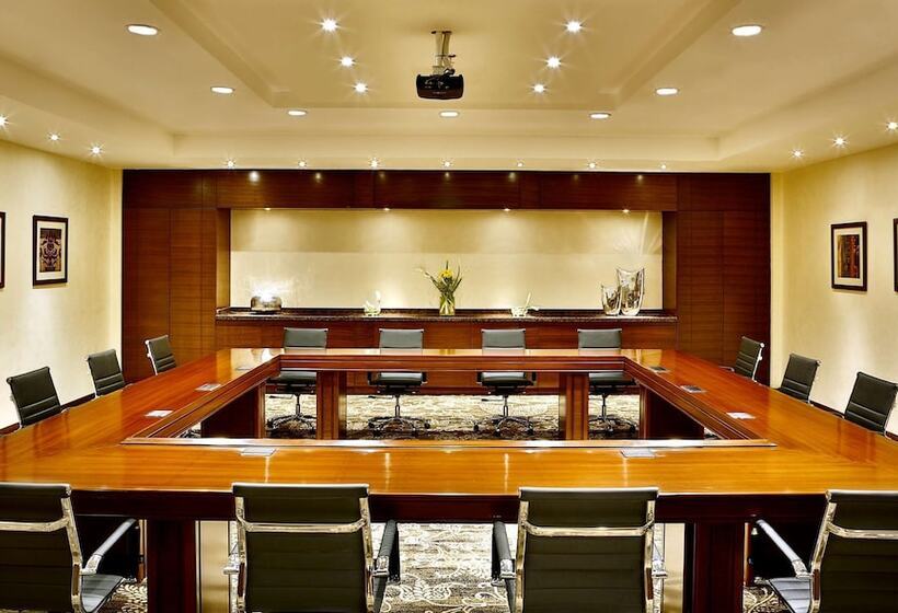 فندق Hilton Alexandria King S Ranch