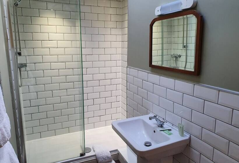 בית מלון כפרי Holmwood House Guest Accommodation