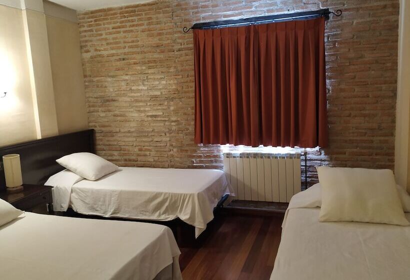 Hospedium Hotel La Fuente