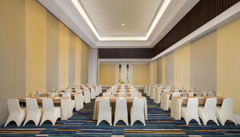 Hotel Howard Johnson By Wyndham Pekalongan