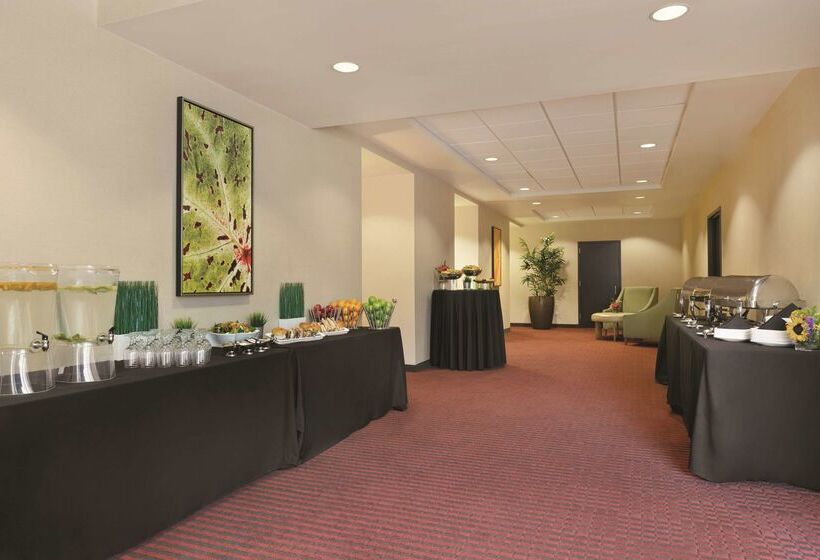 Отель Hyatt Place Baltimore Inner Harbor