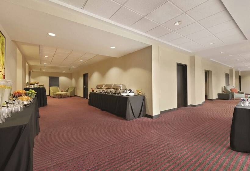 Отель Hyatt Place Baltimore Inner Harbor