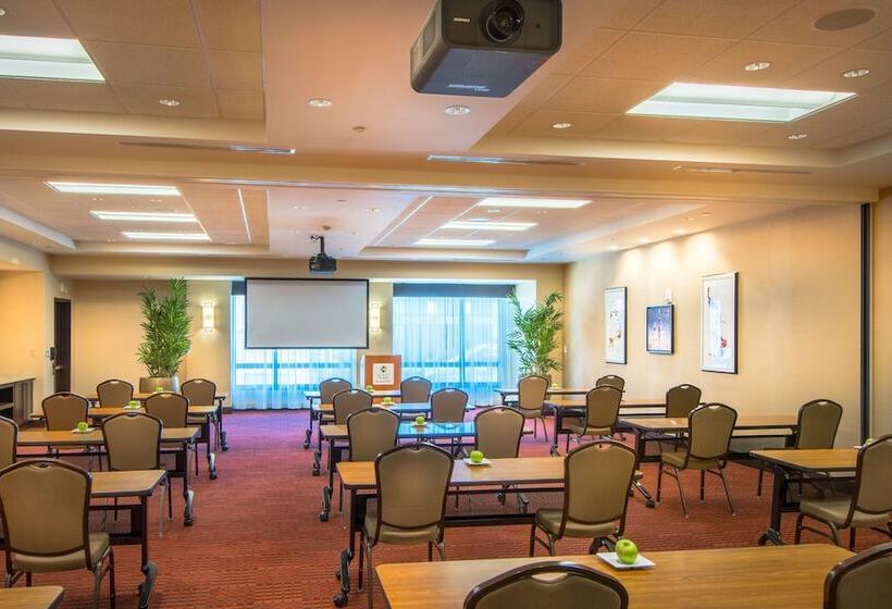 Отель Hyatt Place Baltimore Inner Harbor