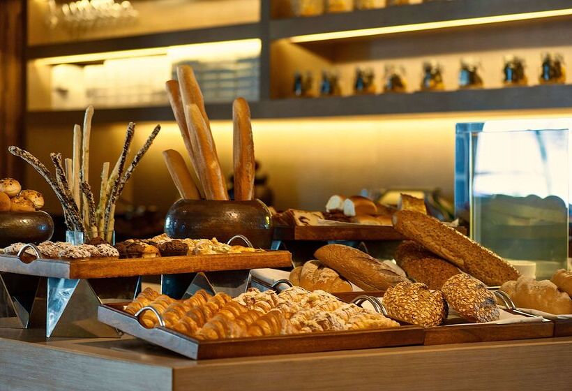 Отель Hyatt Regency Ludhiana