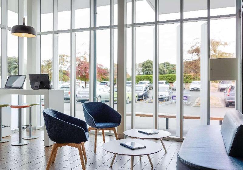 בית מלון כפרי Ibis Budget Auckland Airport