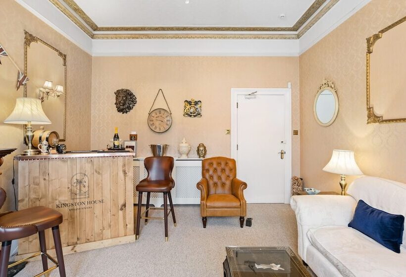 هتل Kingston House