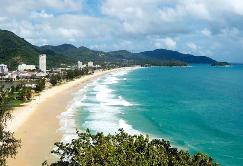 בית מלון כפרי Lap Roi Karon Beachfront