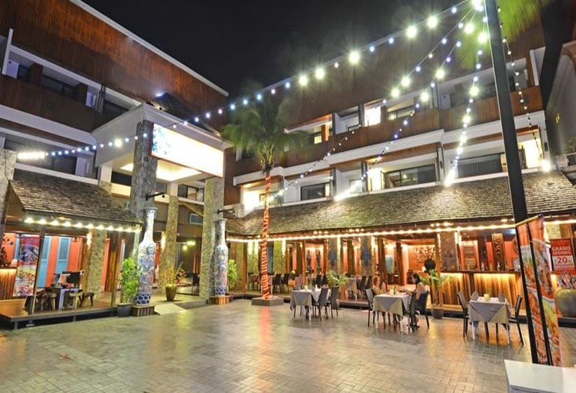 בית מלון כפרי Lap Roi Karon Beachfront