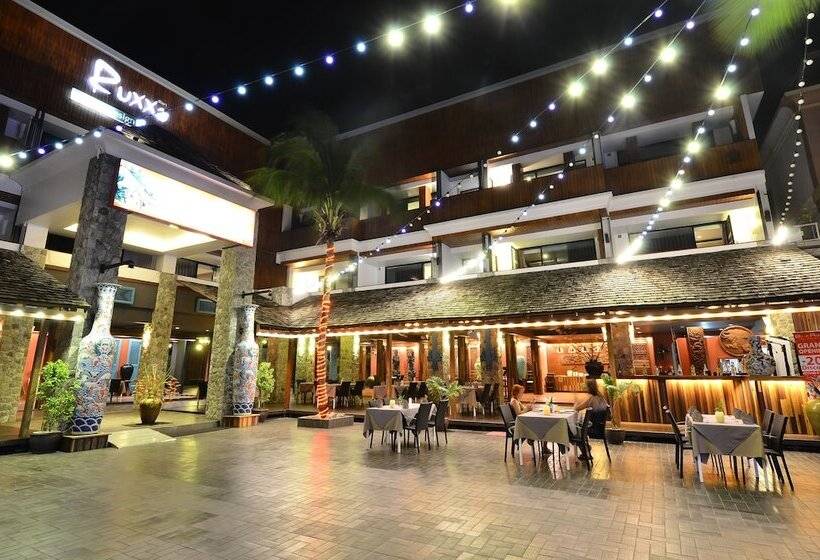 בית מלון כפרי Lap Roi Karon Beachfront