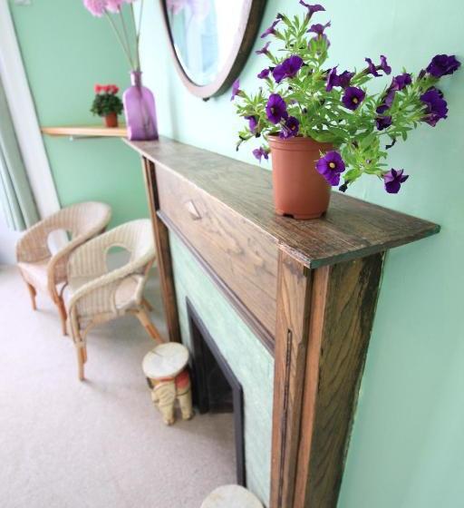 בית מלון כפרי Lichfield House