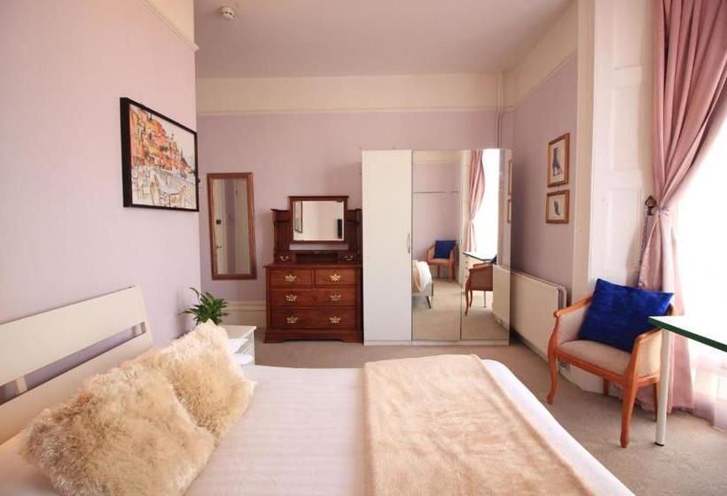 בית מלון כפרי Lichfield House