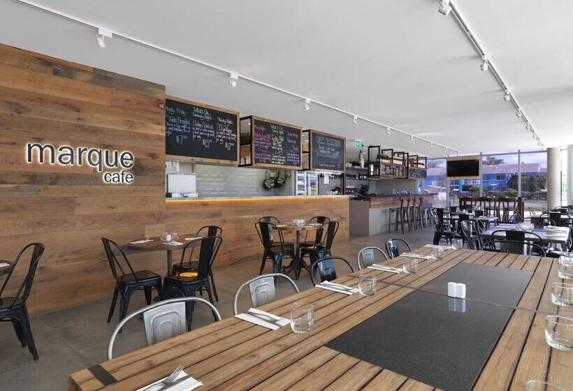 בית מלון כפרי Oaks Mackay Rivermarque