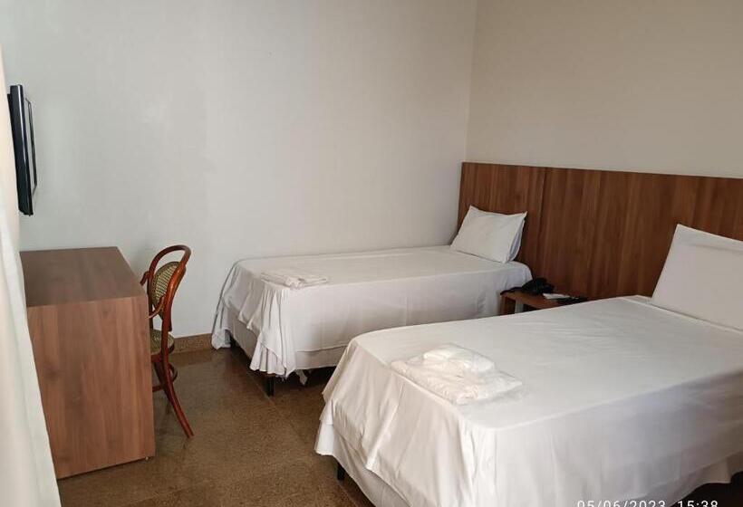 Отель Oscar Blue Montes Claros