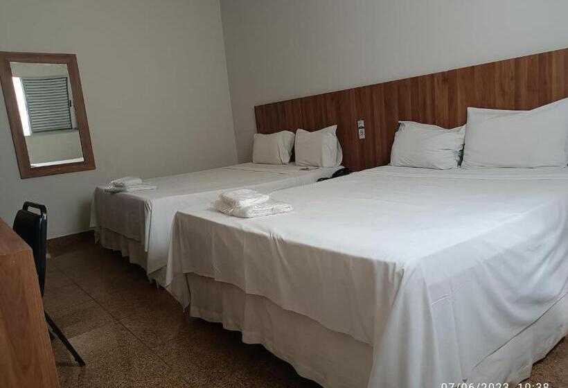 Отель Oscar Blue Montes Claros