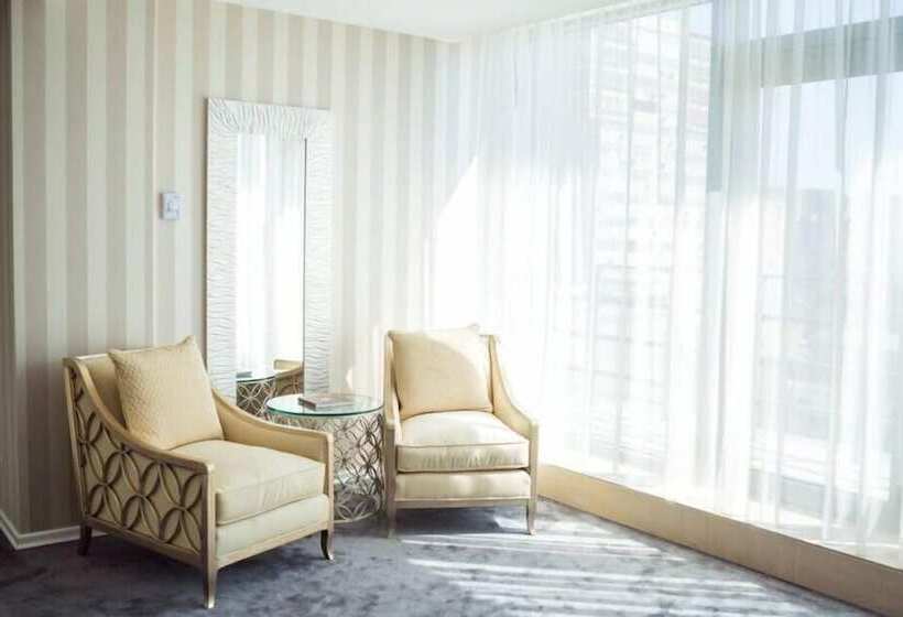 בית מלון כפרי Ost West Club