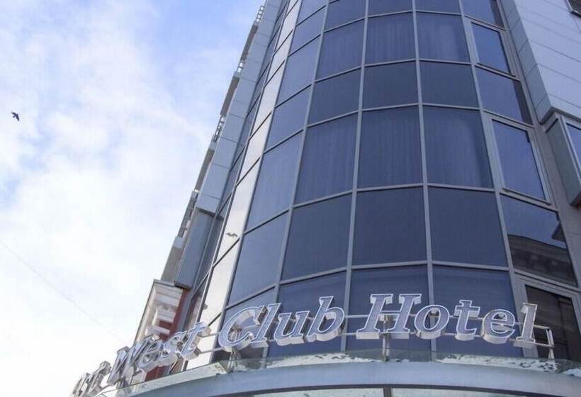 בית מלון כפרי Ost West Club